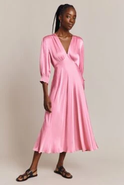 Elle Satin Midi Dress Light Pink 2 Elle Satin Midi Dress Light Pink -Ghost Store D04G019A H44 27013 650px 964px