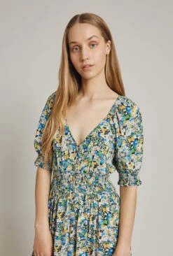 Una Dress Daisy Floral -Ghost Store D04G034 Z25 24737 650px 964px
