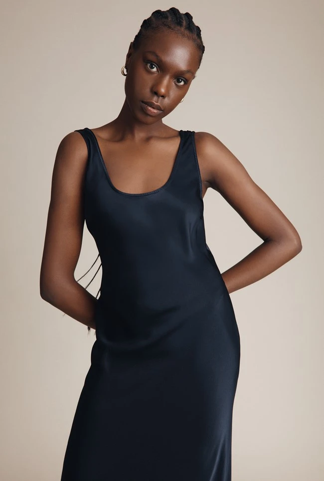 Palm Satin Slip Midi Dress Navy Palm Satin Slip Midi Dress Navy -Ghost Store D05G003 K10 24929 650px