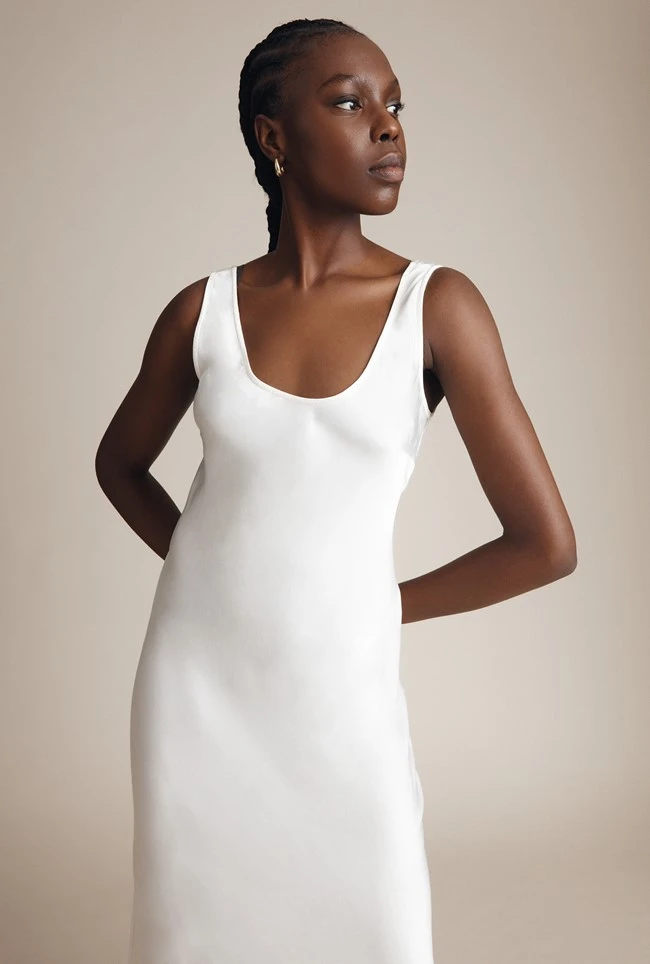 Palm Satin Slip Midi Dress Ivory Palm Satin Slip Midi Dress Ivory -Ghost Store D05G003 M12 27500 650px