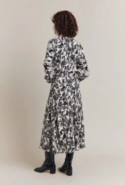 Belle Crepe Midi Dress Graphic Floral 5 Belle Crepe Midi Dress Graphic Floral -Ghost Store D05G008 Z04 24965 650px 964px