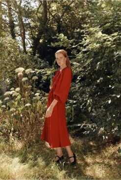 Rose Crepe Midi Dress Red 4 Rose Crepe Midi Dress Red -Ghost Store D05G039 G01 25637 650px 964px