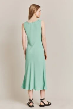 Trixie Crepe Midi Dress -Ghost Store D06G074 J02 27789 650px 964px