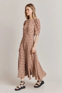 Erika Crepe Midi Dress Rose Paisley 2 Erika Crepe Midi Dress Rose Paisley -Ghost Store D06G101 Z62 28355 650px 964px
