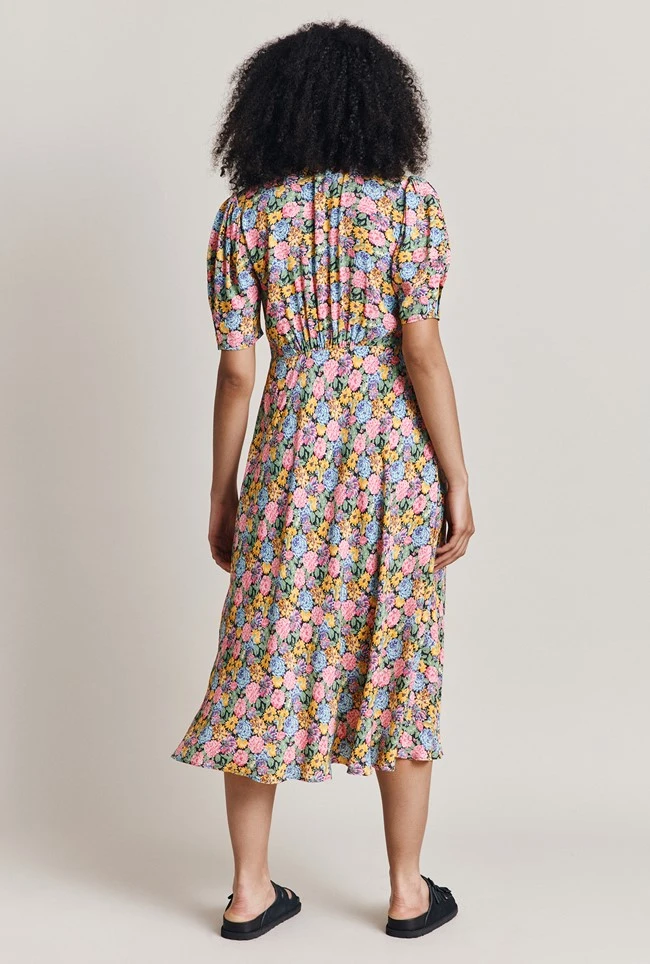 Lucy Crepe Midi Dress Sunshine Floral Lucy Crepe Midi Dress Sunshine Floral -Ghost Store D06G102 Z61 28424 650px