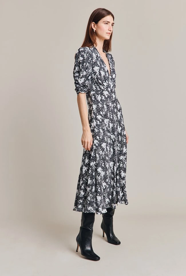 Madi Crepe Midi Dress Black Floral Madi Crepe Midi Dress Black Floral -Ghost Store D07G024 Z73 28723 650px