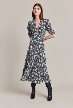 Madi Crepe Midi Dress Black Floral 4 Madi Crepe Midi Dress Black Floral -Ghost Store D07G024 Z73 28724 650px 964px