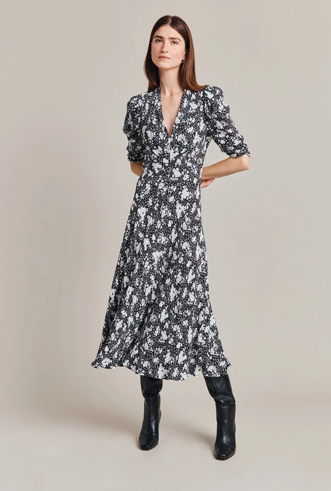 Madi Crepe Midi Dress Black Floral Madi Crepe Midi Dress Black Floral -Ghost Store D07G024 Z73 28724 650px