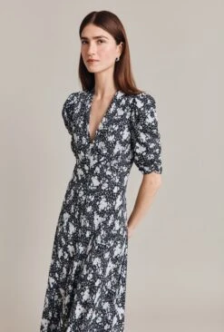 Madi Crepe Midi Dress Black Floral 6 Madi Crepe Midi Dress Black Floral -Ghost Store D07G024 Z73 28726 650px 964px