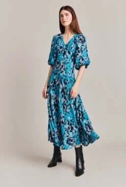 Dana Crepe Midi Dress Blue Inky Flowers -Ghost Store D07G030 Z77 28802 650px 964px