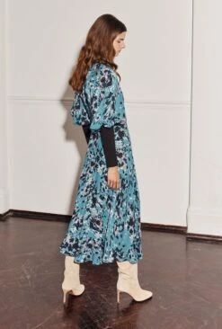 Dana Crepe Midi Dress Blue Inky Flowers -Ghost Store D07G030 Z77 28966 650px 964px