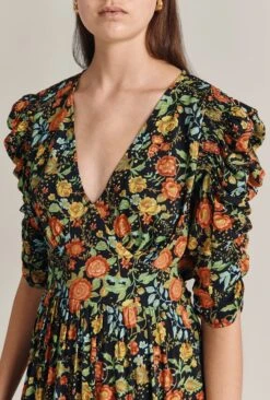 Sarah Crepe Midi Dress Classic Floral 3 Sarah Crepe Midi Dress Classic Floral -Ghost Store D07G052 Z09 29578 650px 964px