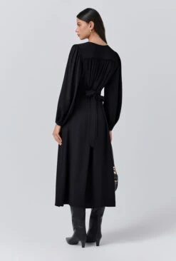 Layla Crepe Tie Neck Midi Dress -Ghost Store D11G006 A01 33828 650px 964px