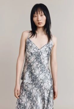 Kayla Snake Satin Top -Ghost Store LT08G001 Z13 30867 650px 964px