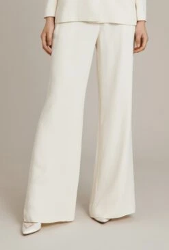 Alexa Crepe Wide Leg Trousers 2 Alexa Crepe Wide Leg Trousers -Ghost Store P04G001 N56 24300 650px 964px