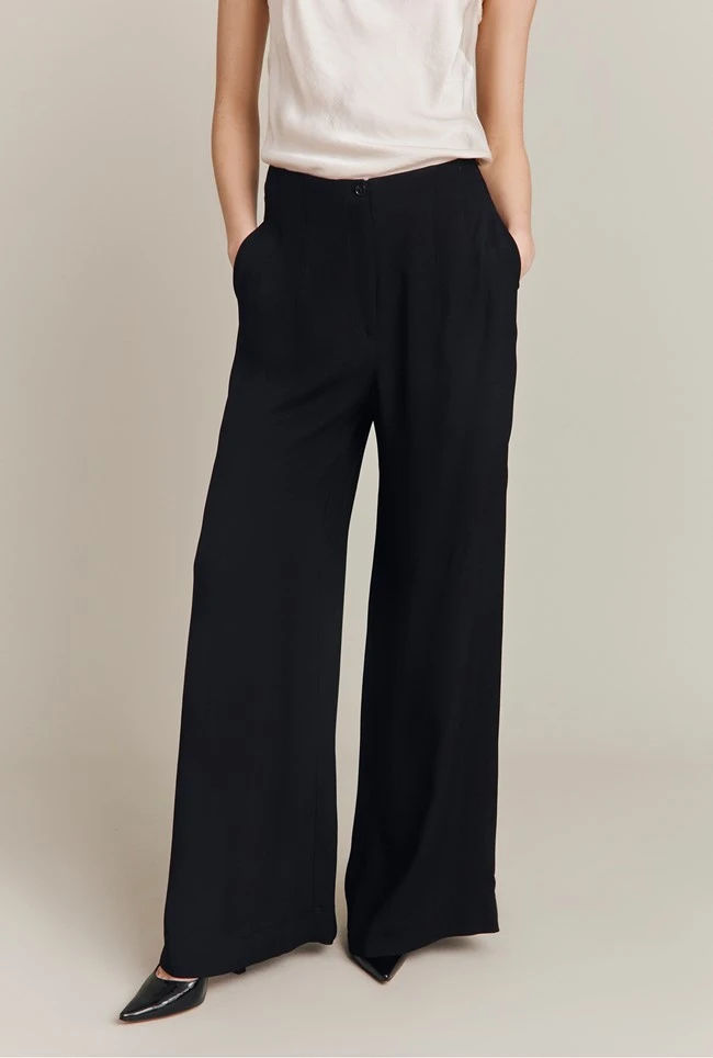 Brooke Wide-Leg Trousers Black Brooke Wide-Leg Trousers Black -Ghost Store P06G002 A01 26436 650px