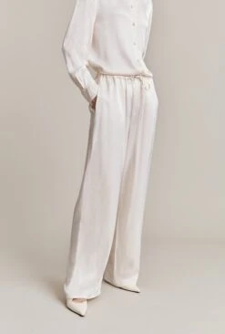 Imogen Satin Wide Leg Trouser Ivory -Ghost Store P06G003A M12 28482 650px 964px