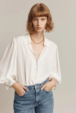 Ayla Crepe Blouse Ivory -Ghost Store Q05G005 M12 25252 650px 964px