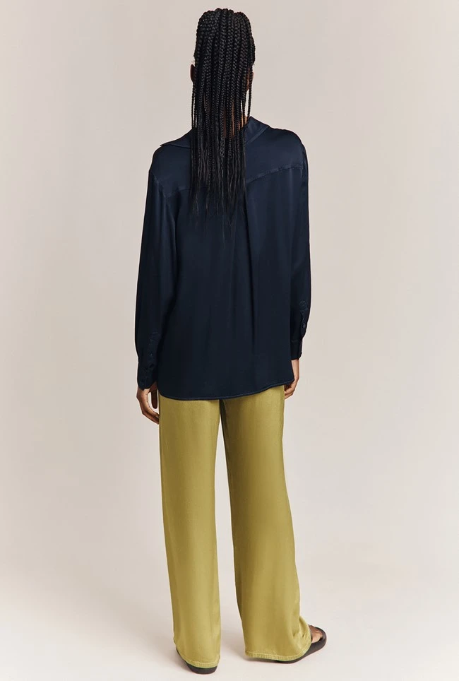Ellie Satin Shirt Navy Ellie Satin Shirt Navy -Ghost Store Q06G007A K10 26908 650px