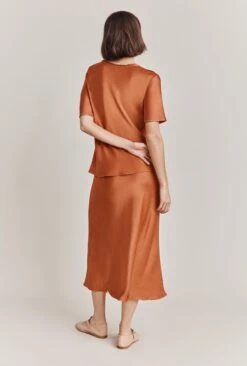 Ivy Satin Top Auburn -Ghost Store Q06G008A F24 28605 650px 964px