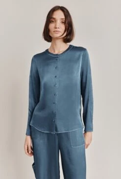 Efie Satin Blouse Dark Blue -Ghost Store Q06G010 K74 28598 650px 964px