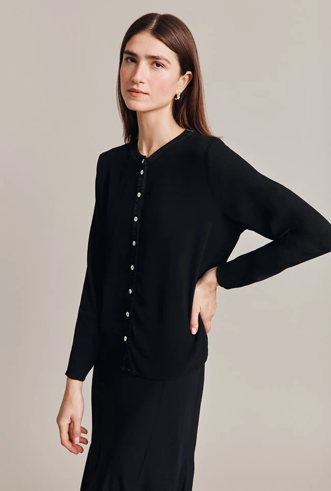 Alena Black Crepe Blouse Black Alena Black Crepe Blouse Black -Ghost Store Q07G001 A01 28517 650px