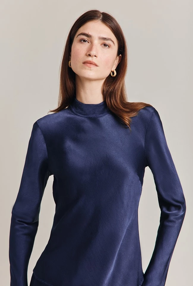 Mika Satin Turtleneck Top Navy Mika Satin Turtleneck Top Navy -Ghost Store Q07G002 K10 28814 650px