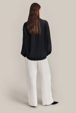 Grace Satin Sweatshirt Black -Ghost Store Q07G003 A01 29139 650px 964px