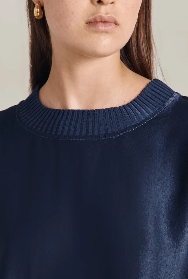 Grace Satin Sweatshirt Dark Midnight Grace Satin Sweatshirt Dark Midnight -Ghost Store Q07G003 K29 29413 650px