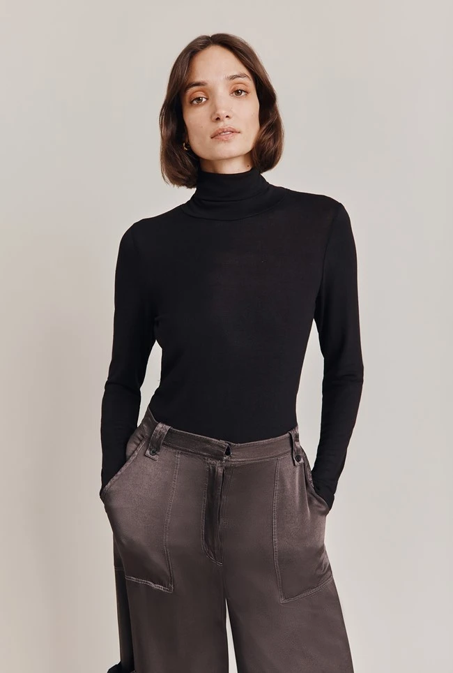Fern Roll Neck Top Black Fern Roll Neck Top Black -Ghost Store Q07G010 A01 28889 650px