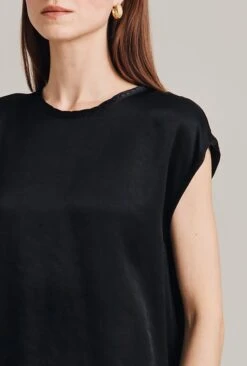 Melody Satin Short Sleeve Top Black -Ghost Store Q07G019 A01 29008 650px 964px