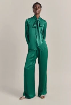 Anna Satin Pussybow Blouse Green -Ghost Store Q07G022 J30 29734 650px 964px