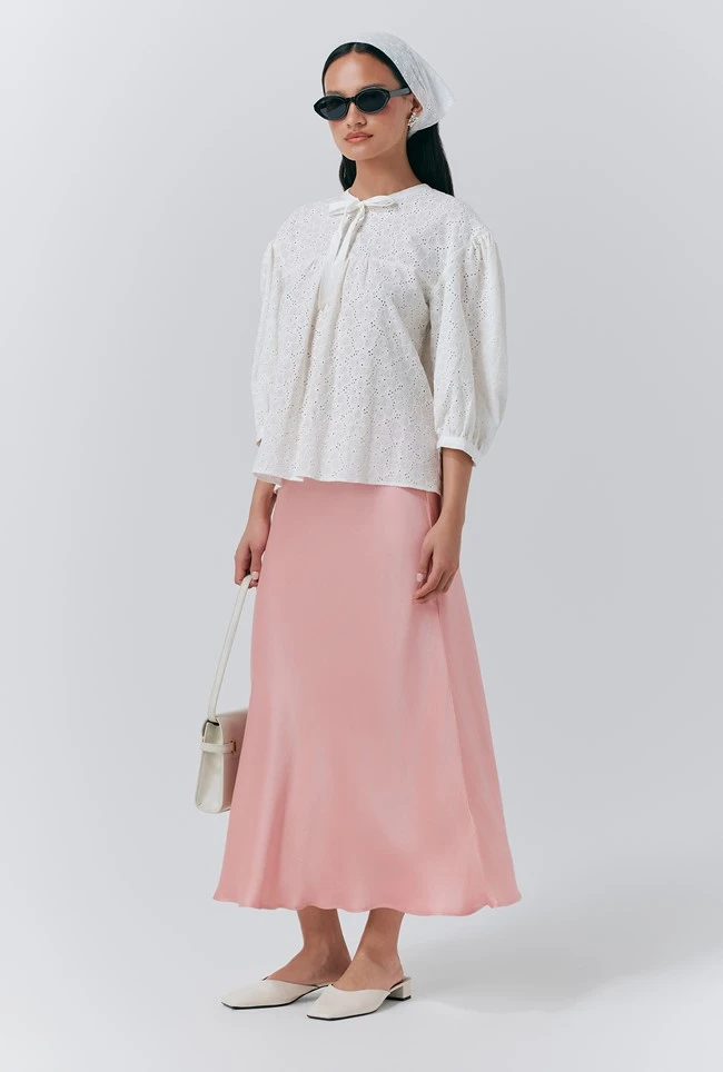 Loren Embroidered Cotton Blouse Loren Embroidered Cotton Blouse -Ghost Store Q10G017 C01 33637 650px