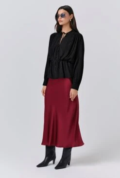 Amber Crepe Tie Neck Blouse 2 Amber Crepe Tie Neck Blouse -Ghost Store Q11G004 A01 33859 650px 964px