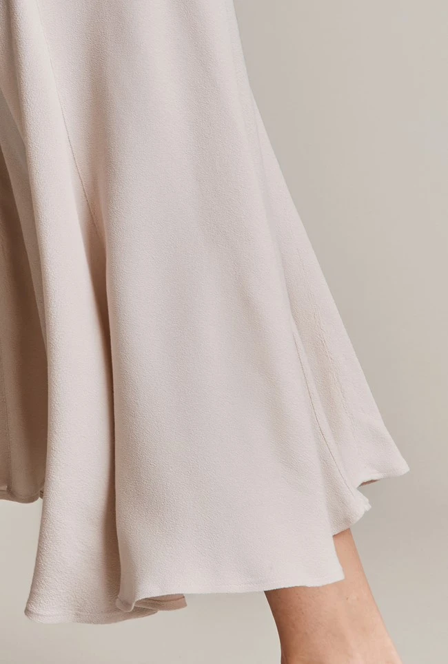 Phoebe Crepe Skirt Beige Pearly Phoebe Crepe Skirt Beige Pearly -Ghost Store S06G005 N01 29035 650px