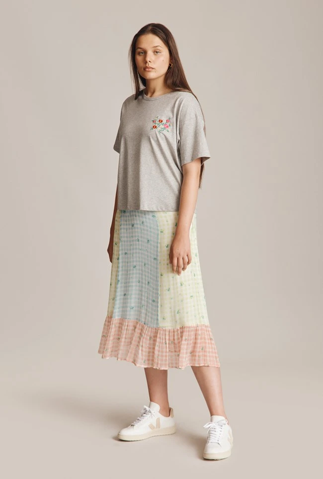 Mia T-Shirt Grey Embroidered Mia T-Shirt Grey Embroidered -Ghost Store T02G005 Z45 22106 650px